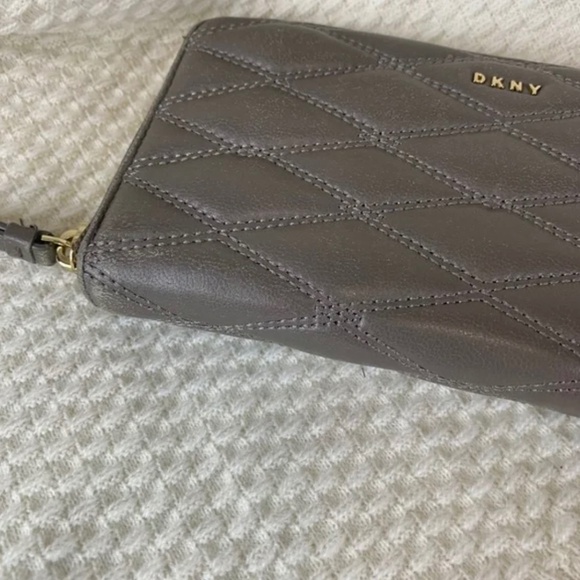 DKNY Taupe Diamond- Quilted Leather Wallet - Picture 9 of 10
